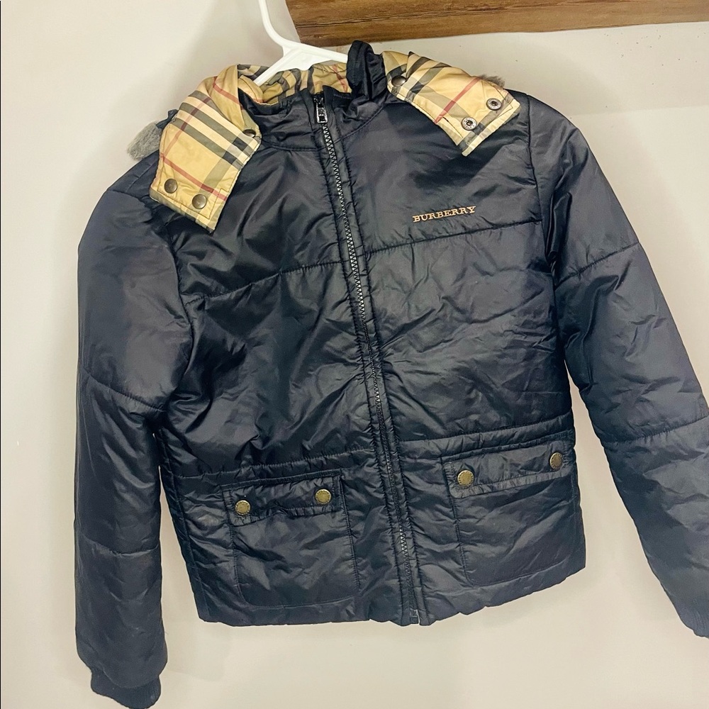 BURBERRY LIKE new perfect condition! Son didn’t wear it but once or twice.